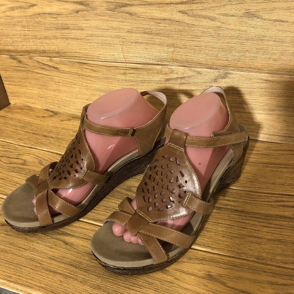 Umberto Raffini women heeled leather sandals, 11
